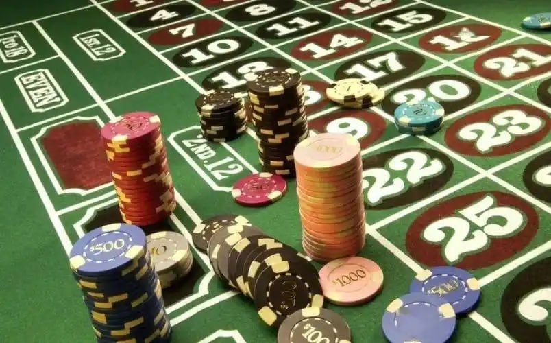 Suasana kerja tim profesional jago200 yang berdedikasi dalam layanan taruhan